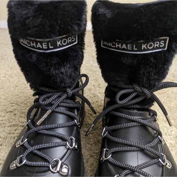 Michael Kors black lanis PVC and faux fur ankle rain boots size 6 - Picture 2 of 9